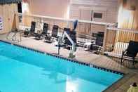 Swimming Pool Travelodge by Wyndham Angels Camp CA