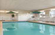 Swimming Pool 3 Country Inn & Suites by Radisson, Peoria North, IL