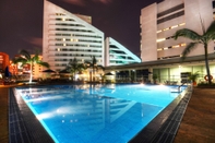 Swimming Pool Hotel San Fernando Plaza