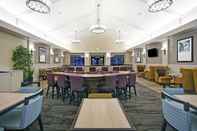 Bar, Cafe and Lounge Homewood Suites by Hilton Denver Int'l Airport