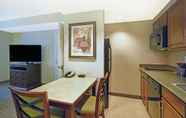 Bedroom 3 Homewood Suites by Hilton Denver Int'l Airport
