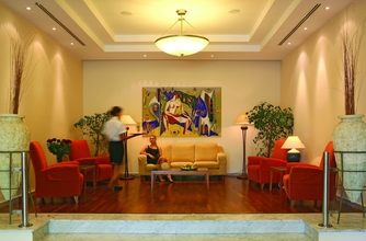 Lobby 4 Cynthiana Beach Hotel