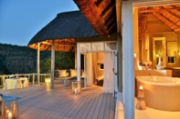 Common Space Clifftop Exclusive Safari Hideaway