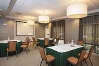 Functional Hall SpringHill Suites by Marriott Birmingham Colonnade