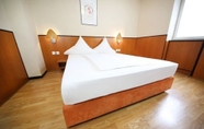 Phòng ngủ 7 Hotel Europa Offenbach