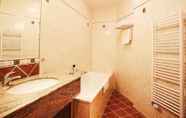 Toilet Kamar 4 Hotel U Divadla