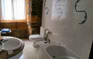 In-room Bathroom 2 Pazo da Trave