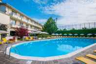 Swimming Pool Hotel Du Parc