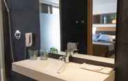 In-room Bathroom 5 R2 Bahía Playa Design Hotel & Spa Wellness - Adults Only
