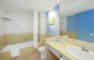 ห้องน้ำภายในห้อง 3 Iberostar Playa Gaviotas Park - All Inclusive