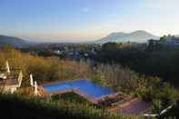 Swimming Pool Jennifer Home Hotel