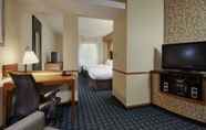 Bedroom 3 Fairfield Inn & Suites by Marriott Cartersville