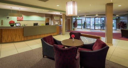 Lobi 4 Hilton Garden Inn Luton North, United Kingdom