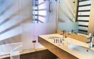 In-room Bathroom 7 Be Live City Center Talavera