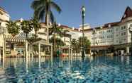 Swimming Pool 6 Hong Kong Disneyland Hotel