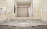 Toilet Kamar 5 Hilton Garden Inn Casper