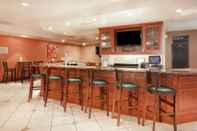 Bar, Kafe, dan Lounge Hilton Garden Inn Casper