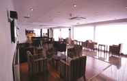 Bar, Kafe, dan Lounge 4 Best Western Palm Hotel