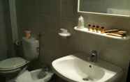 In-room Bathroom 6 Borgo San Martino Resort (Hotel)