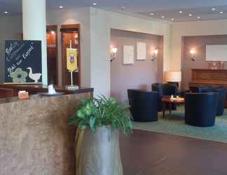 Lobby 2 Hotel Am Kurpark Bad Salzelmen