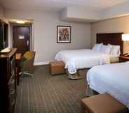 Bedroom 7 Hampton Inn & Suites Toledo-Perrysburg