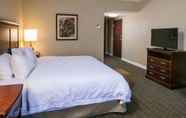 Bedroom 4 Hampton Inn & Suites Toledo-Perrysburg