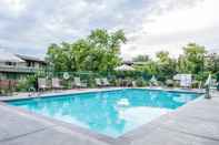 Swimming Pool Gaia Hotel & Spa Redding, Ascend Hotel Collection