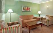 Common Space 5 Holiday Inn Express Hotel & Suites Niagara Falls, an IHG Hotel