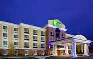 ภายนอกอาคาร 2 Holiday Inn Express Hotel & Suites Niagara Falls, an IHG Hotel