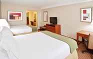 ห้องนอน 3 Holiday Inn Express Hotel & Suites Niagara Falls, an IHG Hotel