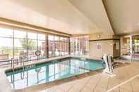 Swimming Pool Cambria Hotel Minneapolis Maple Grove