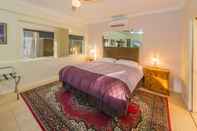 Kamar Tidur Bonville Lodge Bed & Breakfast