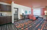 Bedroom 5 Holiday Inn DFW South, an IHG Hotel