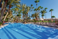 Swimming Pool Hotel Riu Palace Oasis