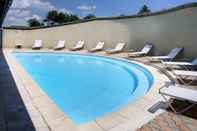 Swimming Pool Best Western Golf D'albon