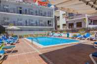 Swimming Pool Hotel El Cid