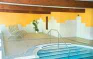 Swimming Pool 7 Morada Hotel Isetal