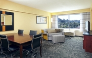 Bedroom 5 Courtyard by Marriott San Diego Mission Valley/Hotel Circle