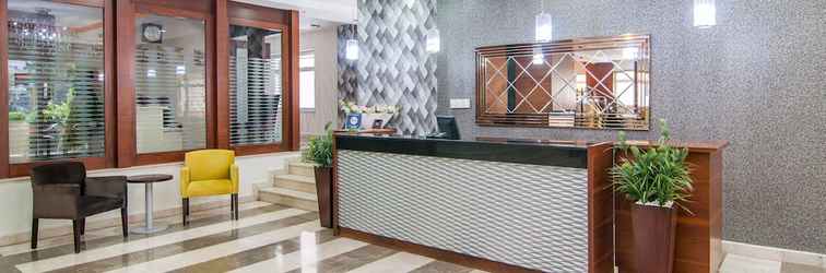 Lobby CK Farabi Hotel