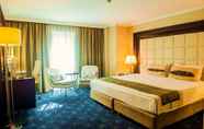 Bedroom 4 CK Farabi Hotel