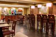 Bar, Cafe and Lounge Hampton Inn Pendleton