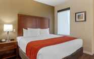 Bedroom 6 Comfort Inn & Suites near Ontario Airport