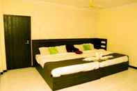 Bedroom Hotel Gowtham