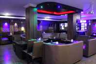 Bar, Cafe and Lounge Hotel Gowtham