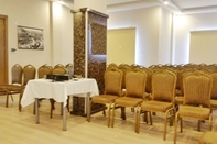 Functional Hall Comfort Ada Class Hotel