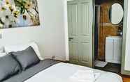 Kamar Tidur 7 Forest House Hotel