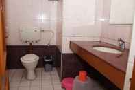 Toilet Kamar Hotel Raaj Bhaavan
