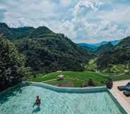 Swimming Pool 4 No.5 Valley Lodge