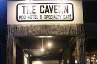 Luar Bangunan The Cavern Pod Hotel & Specialty Café - Hostel