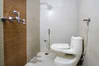 Toilet Kamar Hotel Rinn Residency Jubilee Hills